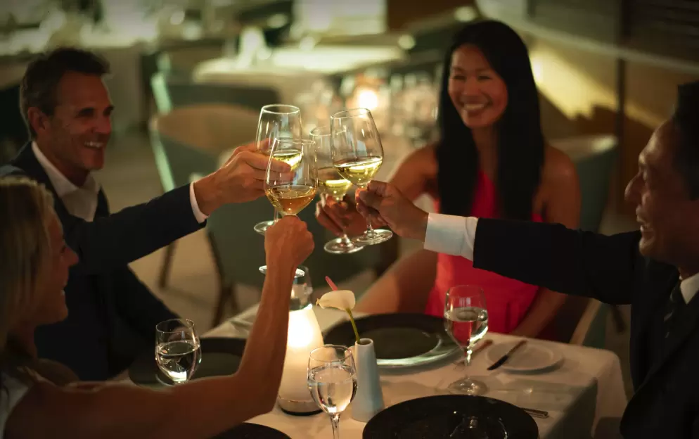 Paul Gauguin Cruises MS Paul Gauguin La Veranda LIfestyle 11 ©Paul Gauguin Cruises.jpg